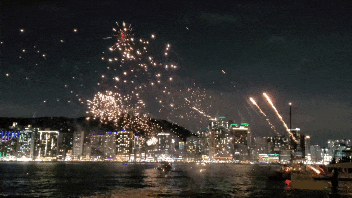 Feuerwerk auf dem Wasser